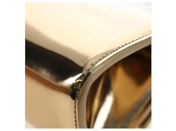 Borsa a tracolla Salvatore Ferragamo Gancini in pelle metallizzata Oro Auth 203812V - vista 19