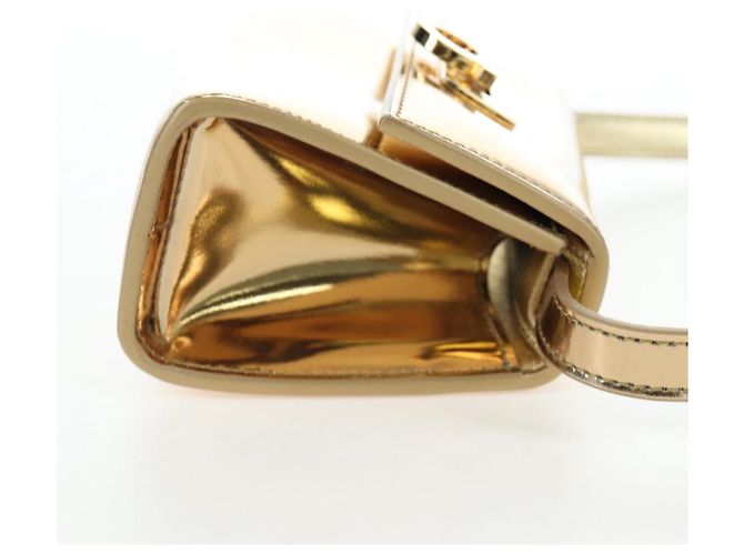 Borsa a tracolla Salvatore Ferragamo Gancini in pelle metallizzata Oro Auth 203812V - vista 4