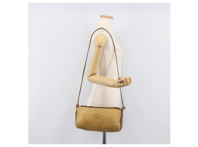 Borsa a tracolla LOEWE in pelle beige tono oro Auth 204654 - vista 23