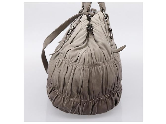 Bolso de mano Prada Gathered de piel 2way Gris Plata Auth 204095V Castaño - vista 4