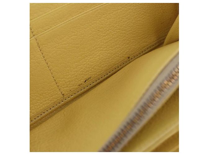 Cartera larga Miu Miu de piel Amarillo Oro Auth 200735A Dorado - vista 10