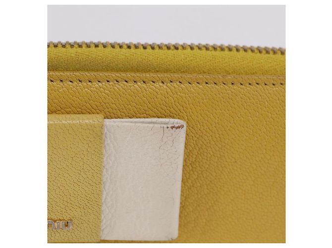 Cartera larga Miu Miu de piel Amarillo Oro Auth 200735A Dorado - vista 4