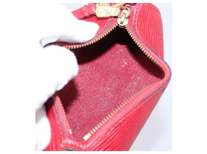 LOUIS VUITTON Epi Soufflot Pouch Accessory Pouch Red LV Auth 202968 Rosso - vista 11