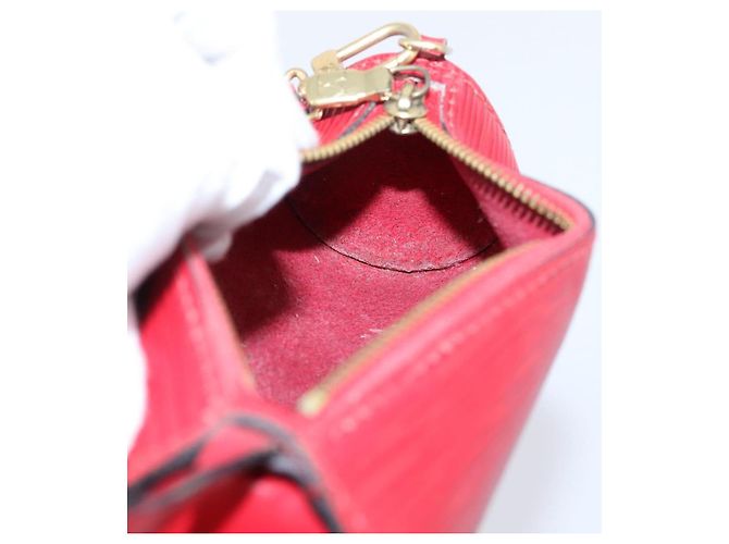LOUIS VUITTON Epi Soufflot Pouch Accessory Pouch Red LV Auth 202968 Rosso - vista 20