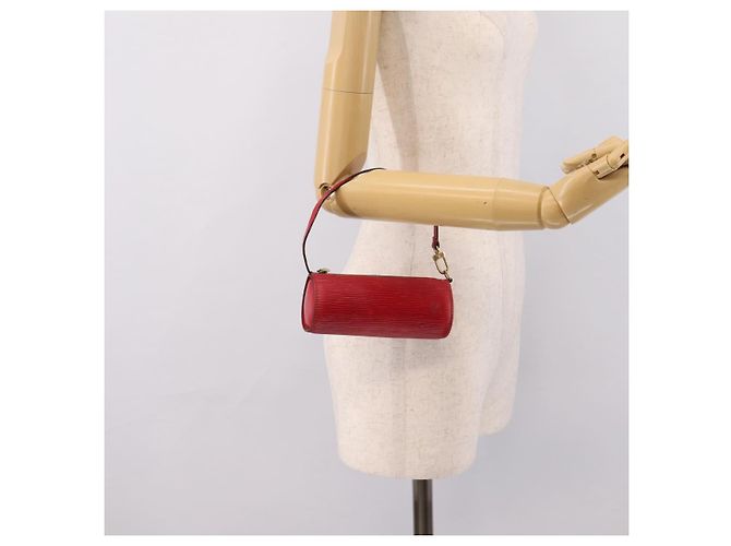 LOUIS VUITTON Epi Soufflot Pouch Accessory Pouch Red LV Auth 202968 Rosso - vista 22