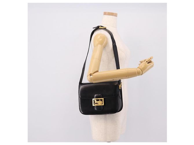 Céline Sac à épaule CELINE en cuir noir et or Auth 205144 Doré - vue 25
