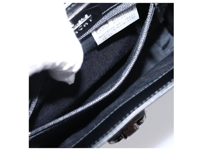 Sac à main GIVENCHY en cuir 2way Noir Auth BA15552A - vue 12