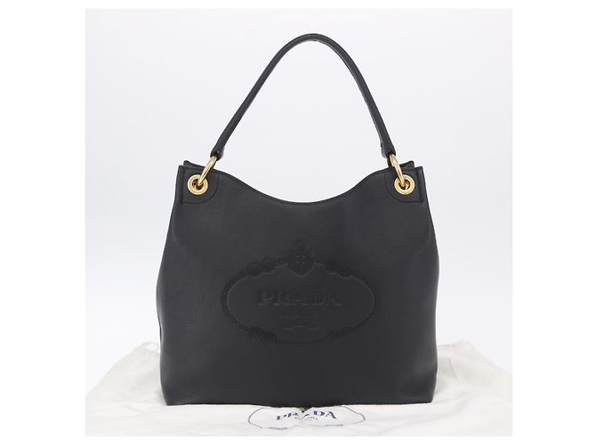 Bolsa de Ombro PRADA em Couro Preto e Dourado Auth ka6289M - vista 12