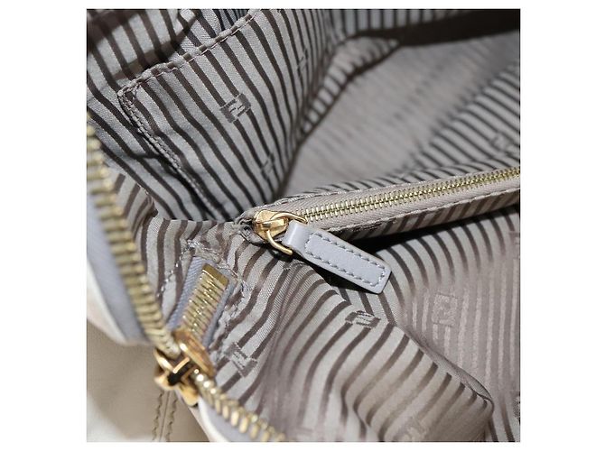 Borsa a mano FENDI Chameleon in pelle 2way Grigio Tono Oro 8BL110 Auth 198625A Marrone - vista 24
