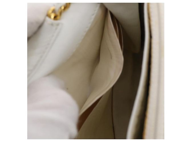 Bolso de hombro con cadena CHANEL Piel Caviar White Gold CC Auth 204805 Blanco Dorado - vista 28