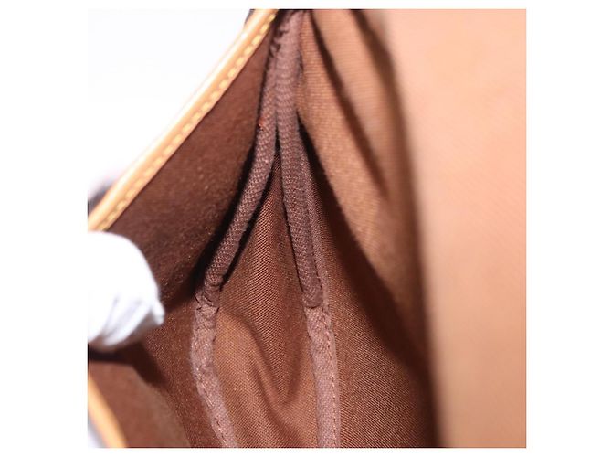 LOUIS VUITTON Sac à bandoulière Monogram Saumur 30 M42256 LV Auth 200894V Monogramme - vue 30