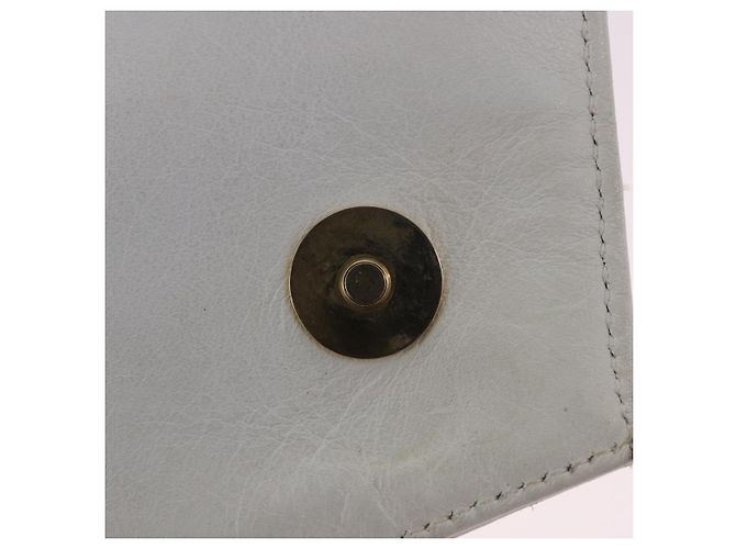 Bolsa de Ombro CHANEL Matelasse com Corrente em Vinil Branco com Detalhes Dourados CC Auth 201328 - vista 26