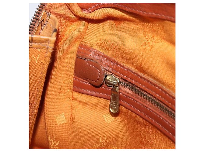 Bolsa MCM Vicetos Logogram Mini Boston Bag PVC Leather Brown Gold Auth ki6815 Marrom Dourado - vista 22