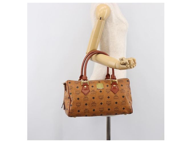 Bolsa MCM Vicetos Logogram Mini Boston Bag PVC Leather Brown Gold Auth ki6815 Marrom Dourado - vista 24
