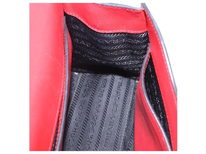 Bolso de hombro con cadena PRADA de cuero rojo plata Auth ka6268V Roja - vista 23