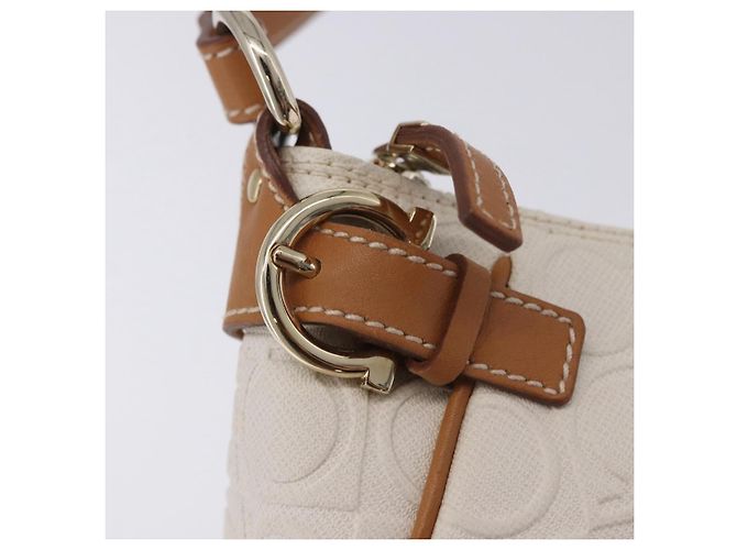 Pouch accessori Salvatore Ferragamo Gancini PVC Canvas White Gold Auth 204147 Bianco D'oro - vista 20