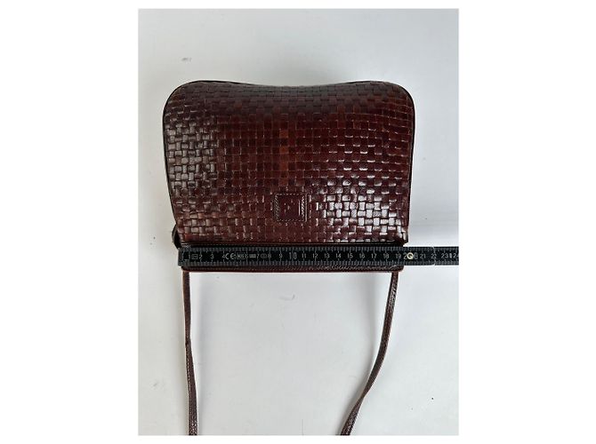 Zucchino Vintage Fendi Gesteppte Leder-Umhängetasche mit Klappe Ende der 1990er Dunkelbraun - Ansicht 9