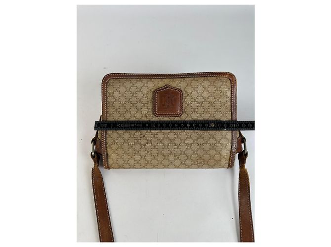 16 Céline Vintage Celine Macadam Canvas Umhängetasche mit Klappe Ende der 1980er Beige Brown - Ansicht 11