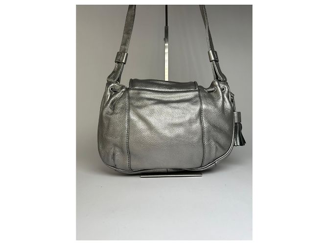 Vintage See by Chloé Crossbody-Tasche mit Klappe aus Narbenleder ca. Mitte der 2000er Silber Metallisch - Ansicht 15