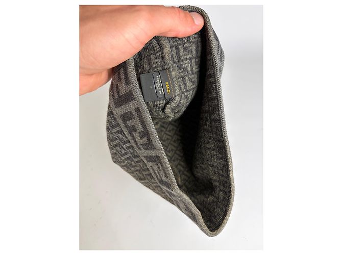 Vintage Fendi Zucca Wollmütze Grau ca. Ende der 2000er - Ansicht 5