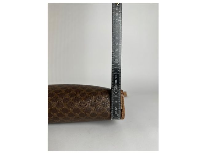 Edge Céline Vintage Celine Macadam Canvas Bifold Wallet Late 1980s Brown - view 11