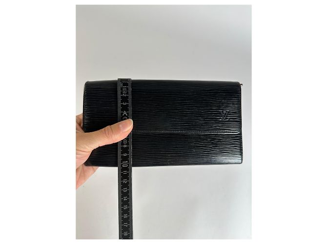 Vintage Louis Vuitton Epi Leder Bifold Wallet Ende der 1990er Jahre Schwarz - Ansicht 8