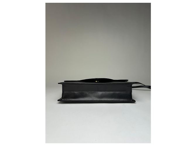 Vintage Givenchy 4G Logo Leder-Crossbody-Bag mit Klappe Ende der 1980er Jahre Schwarz - Ansicht 11