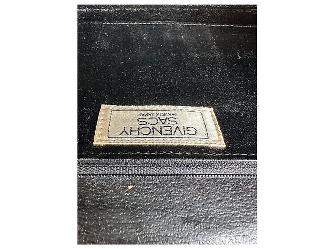 Vintage Givenchy 4G Logo Leder-Crossbody-Bag mit Klappe Ende der 1980er Jahre Schwarz - Ansicht 4