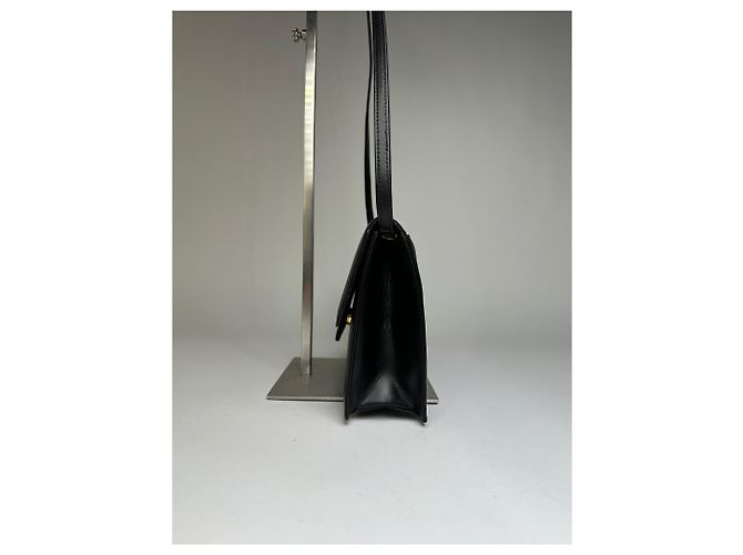 Vintage Givenchy 4G Logo Leder-Crossbody-Bag mit Klappe Ende der 1980er Jahre Schwarz - Ansicht 8