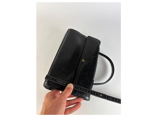 Vintage Givenchy 4G Logo Strukturierte Ledertasche Ende der 1970er Jahre Schwarz - Ansicht 9