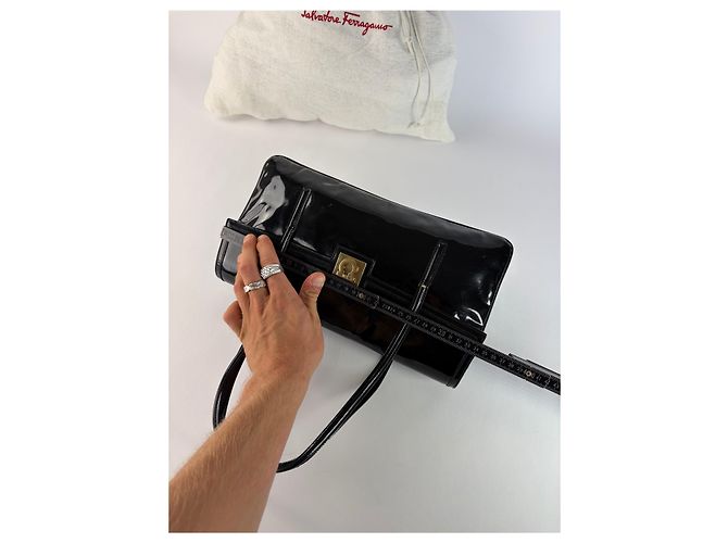 Gancini Salvatore Ferragamo Vintage Ferragamo Patent Structured Top-Handle Bag Late 1990s Black - view 8
