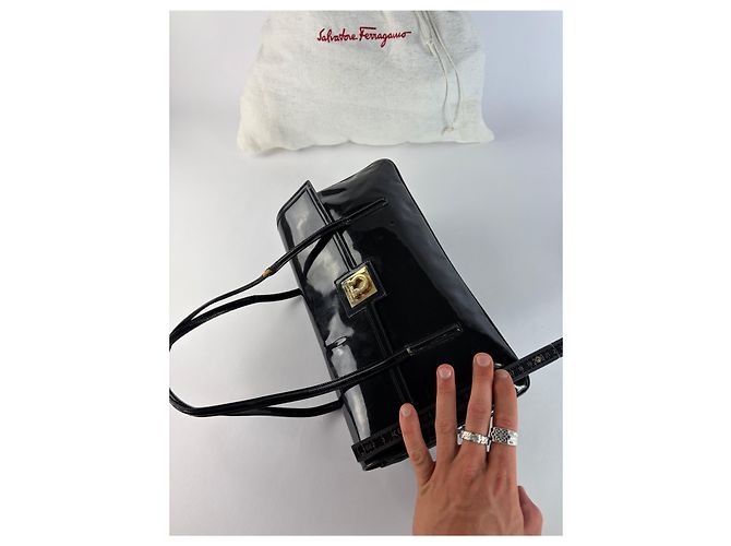 Gancini Salvatore Ferragamo Vintage Ferragamo Patent Structured Top-Handle Bag Late 1990s Black - view 9