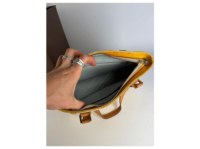Vintage Louis Vuitton Monogram Vernis Patent Tote Ende der 1990er Yellow Gelb - Ansicht 3
