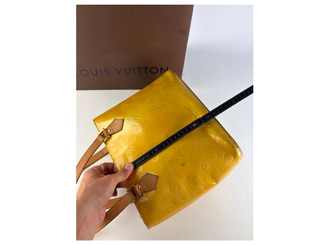 Vintage Louis Vuitton Monogram Vernis Patent Tote Ende der 1990er Yellow Gelb - Ansicht 9