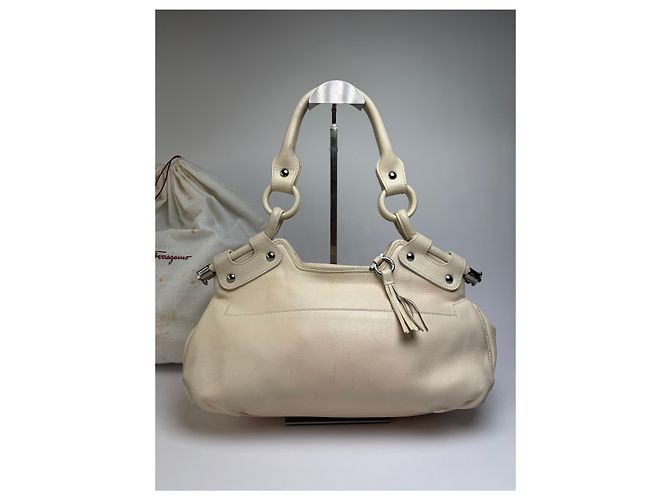 Gancini Salvatore Ferragamo Vintage Ferragamo Soft Leather Hobo Bag Mid-2000s Ivory White - view 12