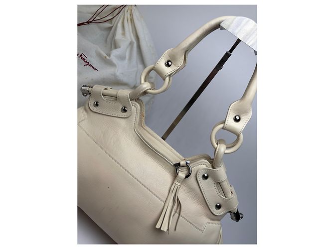 Gancini Salvatore Ferragamo Vintage Ferragamo Soft Leather Hobo Bag Mid-2000s Ivory White - view 6