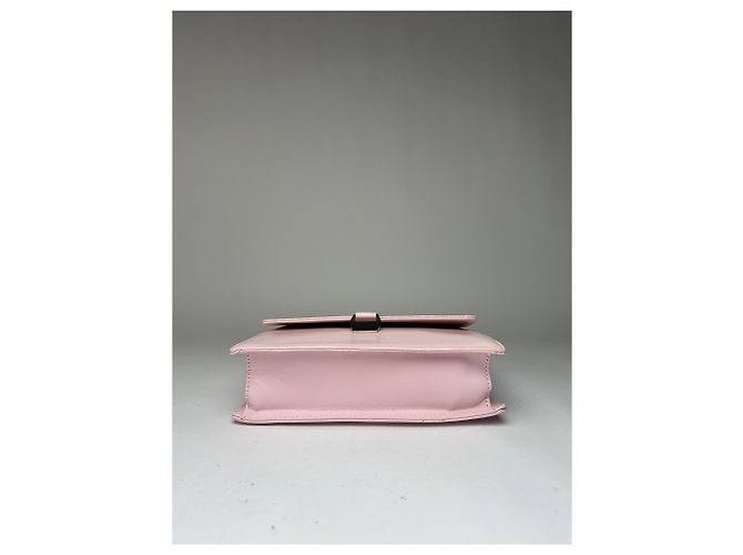 Vintage Courreges Schultertasche mit Klappe aus hellrosa Leder ca. Anfang der 2000er Jahre Pink - Ansicht 9