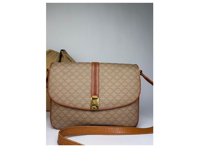 Triomphe Céline Vintage Celine Macadam Canvas Schultertasche mit Klappe c. 2006 Beige Brown - Ansicht 6