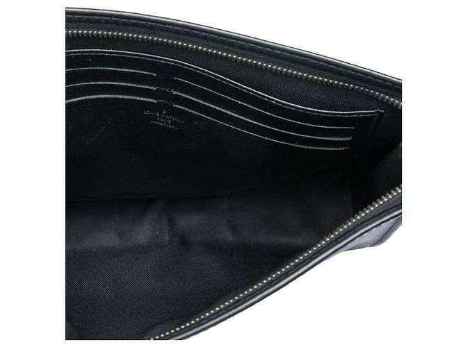 Borsa a Clutch Louis Vuitton Monogram Eclipse Pochette Voyage MM Nera Nero - vista 4