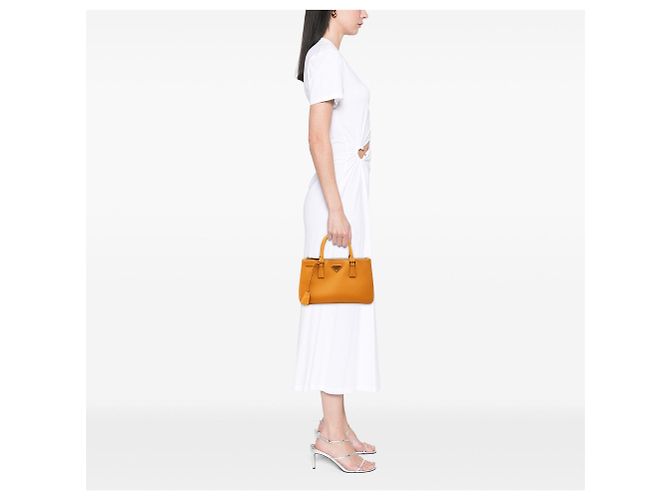 Borsa Prada Mini Saffiano Lux Galleria Double Zip Gialla Giallo - vista 6