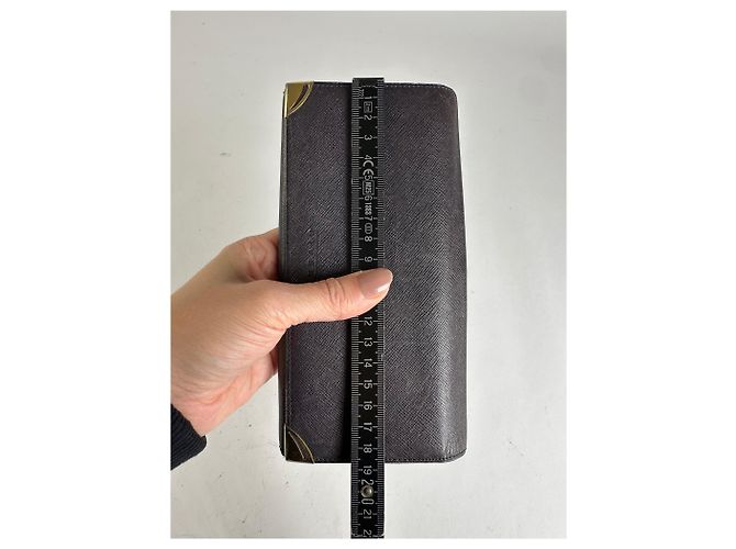 Vintage Givenchy Saffiano Leather Bifold Wallet Late 1980s Navy Navy blue - view 9