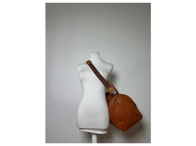 Vintage Courreges Duffle Bag aus Narbenleder Rust Tan Rot - Ansicht 6