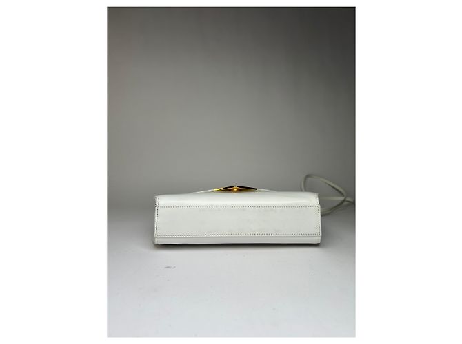 Vintage Givenchy Leder-Crossbody-Tasche mit Klappe Ende der 1970er Jahre Weiß - Ansicht 15