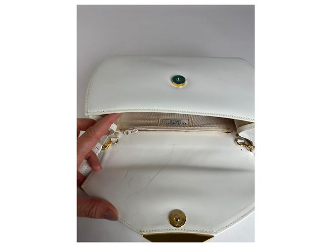 Vintage Givenchy Leder-Crossbody-Tasche mit Klappe Ende der 1970er Jahre Weiß - Ansicht 3