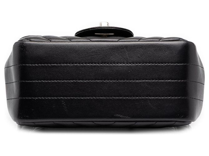 Borsa a tracolla Chanel Mini Square Classic Chevron in pelle d'agnello con patta singola, nera Nero - vista 3