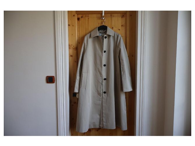 Trench coat bege em algodão COS - vista 14
