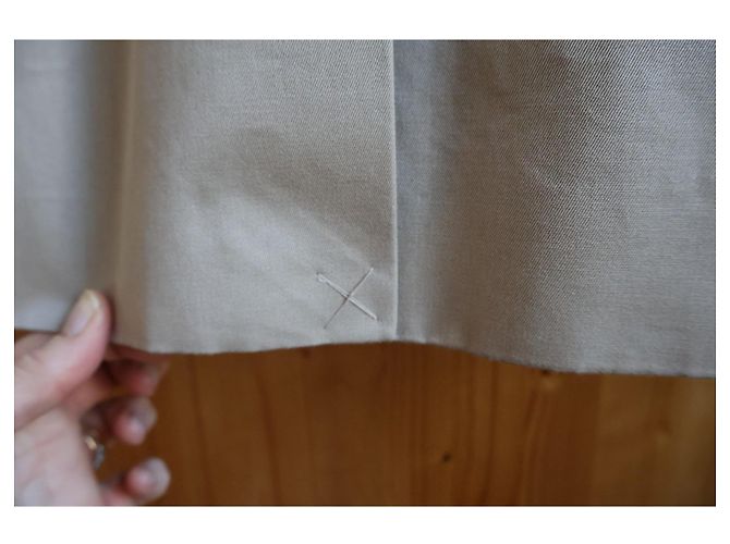 Trench coat bege em algodão COS - vista 8