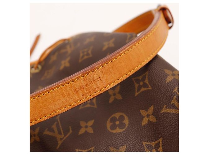Louis Vuitton Bolso Bucket Monogram Noé Castaño - vista 10