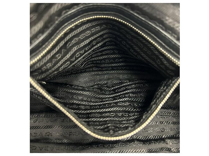 Bolsa de ombro Prada em couro preto - vista 10