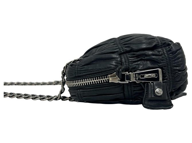 Bolsa de ombro Prada em couro preto - vista 5